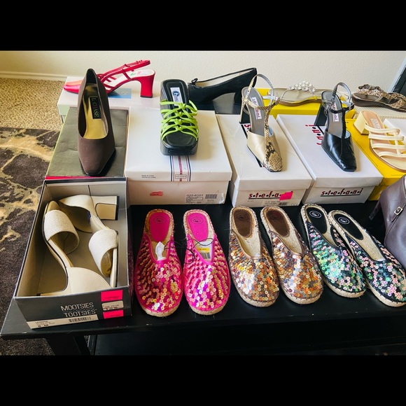 Size 8 Women’s Shoes - Picture 5 of 5